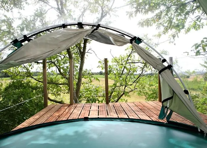 Le Bois Davy 营地 *